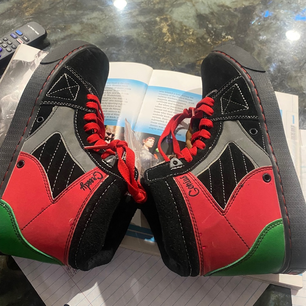 Greedy Genius 90’s Vintage Athletic Footwear Sz 9.5